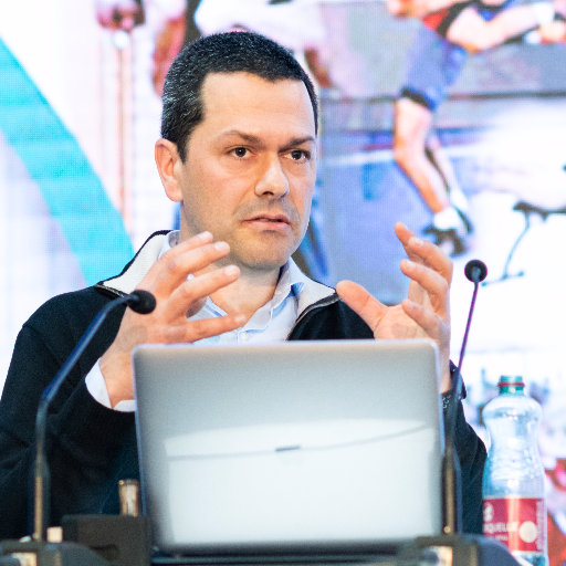 Applied Sports Scientist. Head of Performance Analysis Research Team. ELITE@CIDESD - research on collective behavior and creativity in team sports.