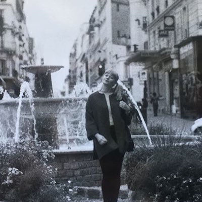 š©š¼āš» Marketing Manager š Book loverš» Second-hand wearer š Vintage seller