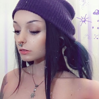 18+ | Published model | Cute, but pretty weird | Semipro masturbator on @myfreecams IG: vltraviolent https://t.co/f1WcuA28iT