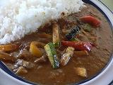 本店キースプリングのカレーが大人気なのでカレー屋さんを出しちゃいました！！十数種類のスパイスを日本人の味覚に合わせてブレンドカレー・全品ドリンクバー付き。もちろんドリンクバーのみでもご利用いただけますので、電車やバスの待合所として最適です！