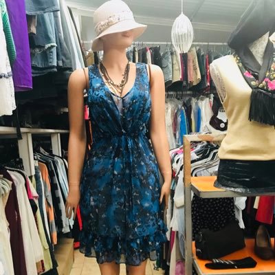 Tienda ropa damas a la vanguardia , reciclada- reutilizada creando modelos exclusivos y originales ,NO más copias , Se distinta, Se diferente , Se Tu !!