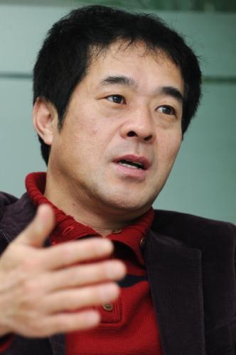 뮤지컬 맘마미아,아이다,시카고,댄싱섀도우 연극 엄마를부탁해,가을소나타만든 신시컴퍼니 대표,올해의젊은예술가상,한국뮤지컬대상프로듀서상,한국공연프로듀서협회장과서울연극협회장역임,중앙대연극과겸임교수,저서뮤지컬드림