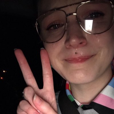 yoouubetchaa's profile picture. she/ her ✨ME AND THE BOYS IN THE HOTEL LOBBY