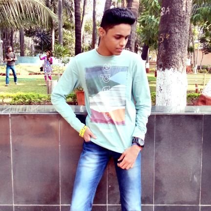 Indian YouTuber | Singer and performer
Music Heals The Pain