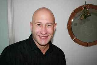 Gave up the day job in May 2005 and launched our UK based teeth whitening & oral hygiene website. Simply providing healthy white smiles for everyone :)