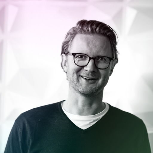 Ceo&CoFounder, True Superson, Super-interested about new creative revenue models and passionate to learn how to build a ´laavu´