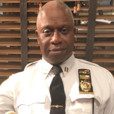 Watch @nbcbrooklyn99 on Thursdays at 8/7c, I act on that. Instagram: AndreBraugher