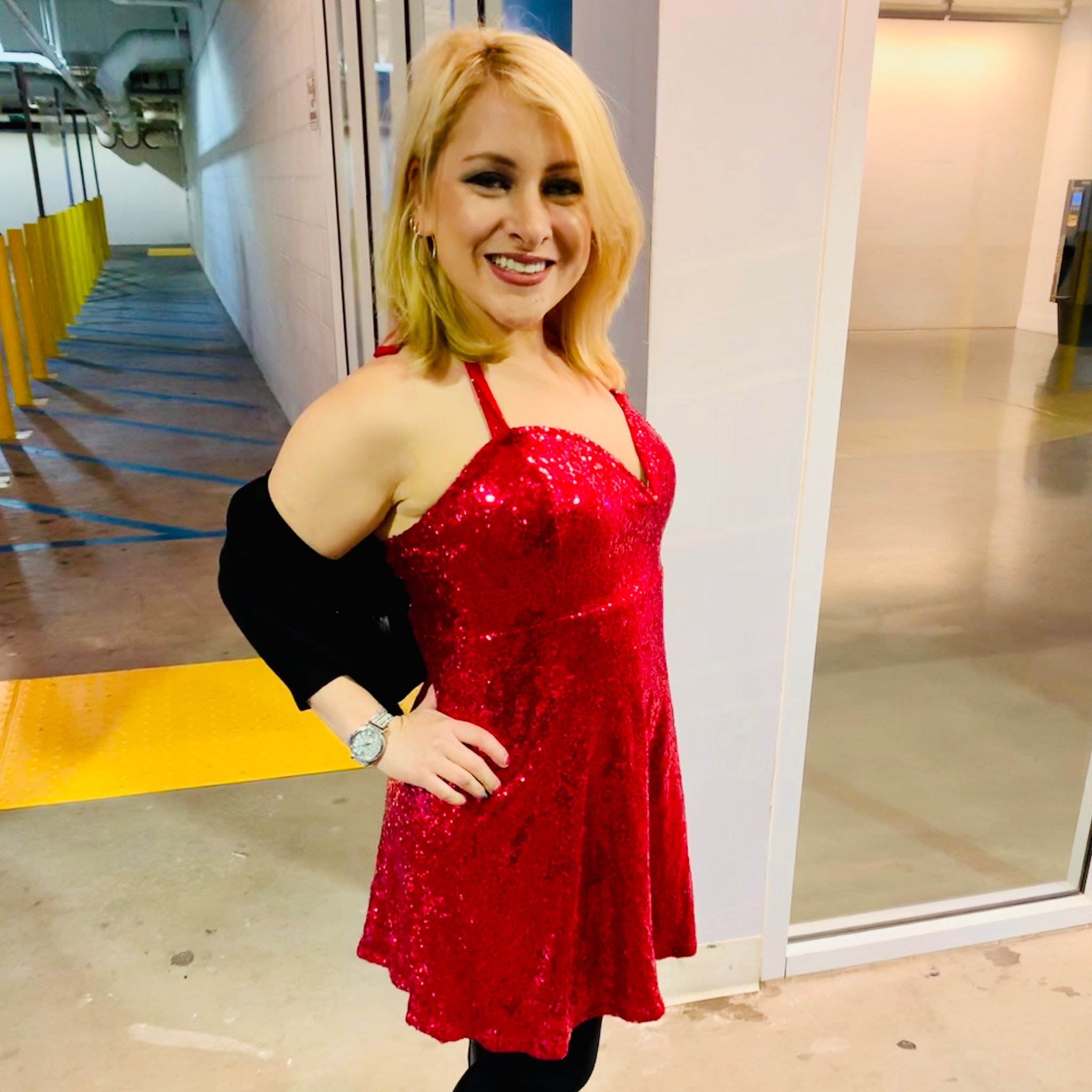 I’m Mer. I’m a clinical social worker, activitist, mom (2 yr old daughter & rescued animals), wife, vegetarian, traveler. I’m always looking for Merventures!