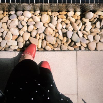 Jaleela_r's profile picture. كن على يقينٍ تام بأنك مُجرد عابـر سبيل