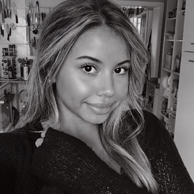 monizchantelle's profile picture. 