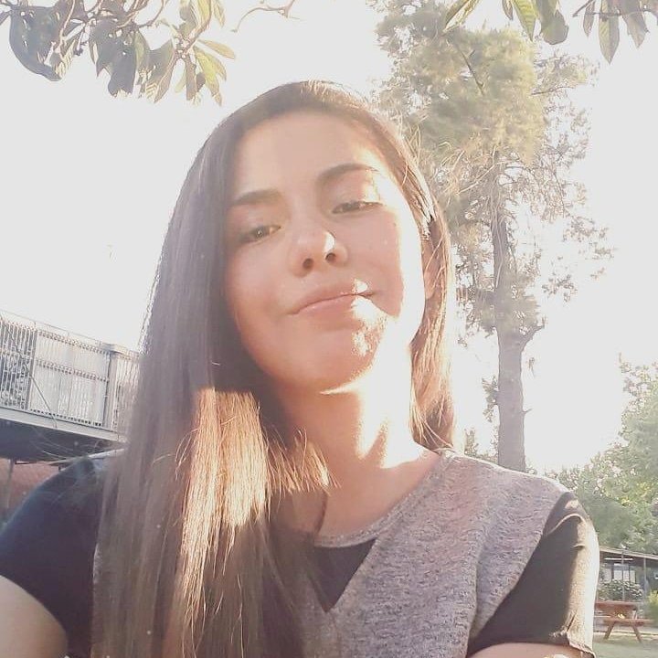 theConyCastillo's profile picture. De los Estudios Internacionales pretendo vivir.