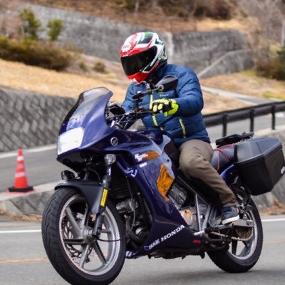 Moto柴胡 Xelvis 今回ゼルビスのカウル製作をお願いした埼玉県三郷市のスズカワークスさん このゼルビス用のカウル をいくらか量産されるとのお知らせがありました もしゼルビスオーナーさんでご興味ある方いらしたらお店にお問い合わせいただければと思い