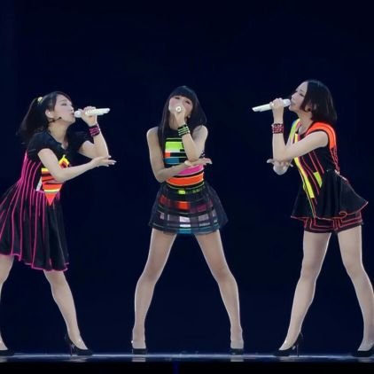 中3です。
ぴたっちかっしかしのっちのちみんなだいすき(。•ﻌ•。)
Perfumeが好きすぎて…。
無言フォローごめんなさい!!