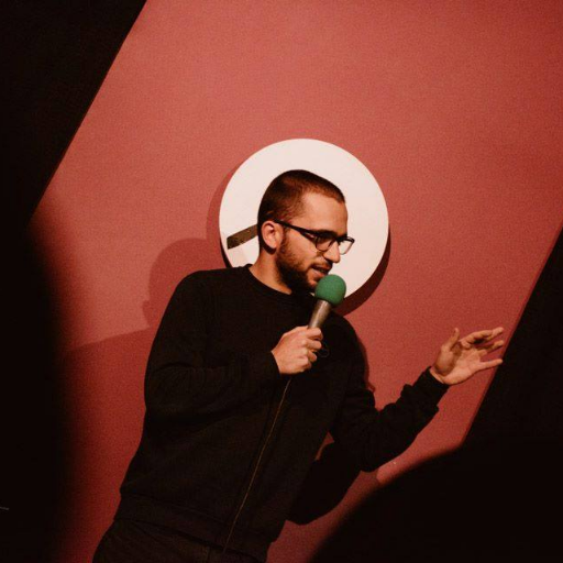 Stand-up comedy

Το Φρατζόλι Podcast 👇👇👇
https://t.co/oYBQ8mgMRT

Μemes στο @memeopsifisma (insta).

Λέξεις.