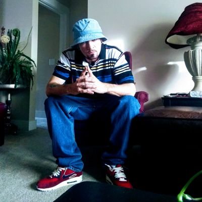 420 Boi love my weed making 💰 and good porn , Want me FTM , Restoring Classic Cars is my thang , Cadillacs 1970's thoe's were cars ☪️