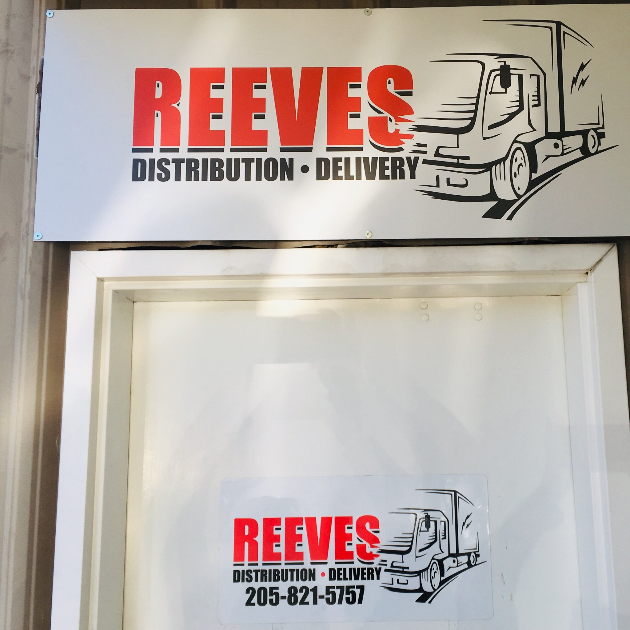 Reeves Distribution & Delivery, LLC, established in 2005, is a small business, owner operated, courier service located in the suburb of Birmingham, AL.