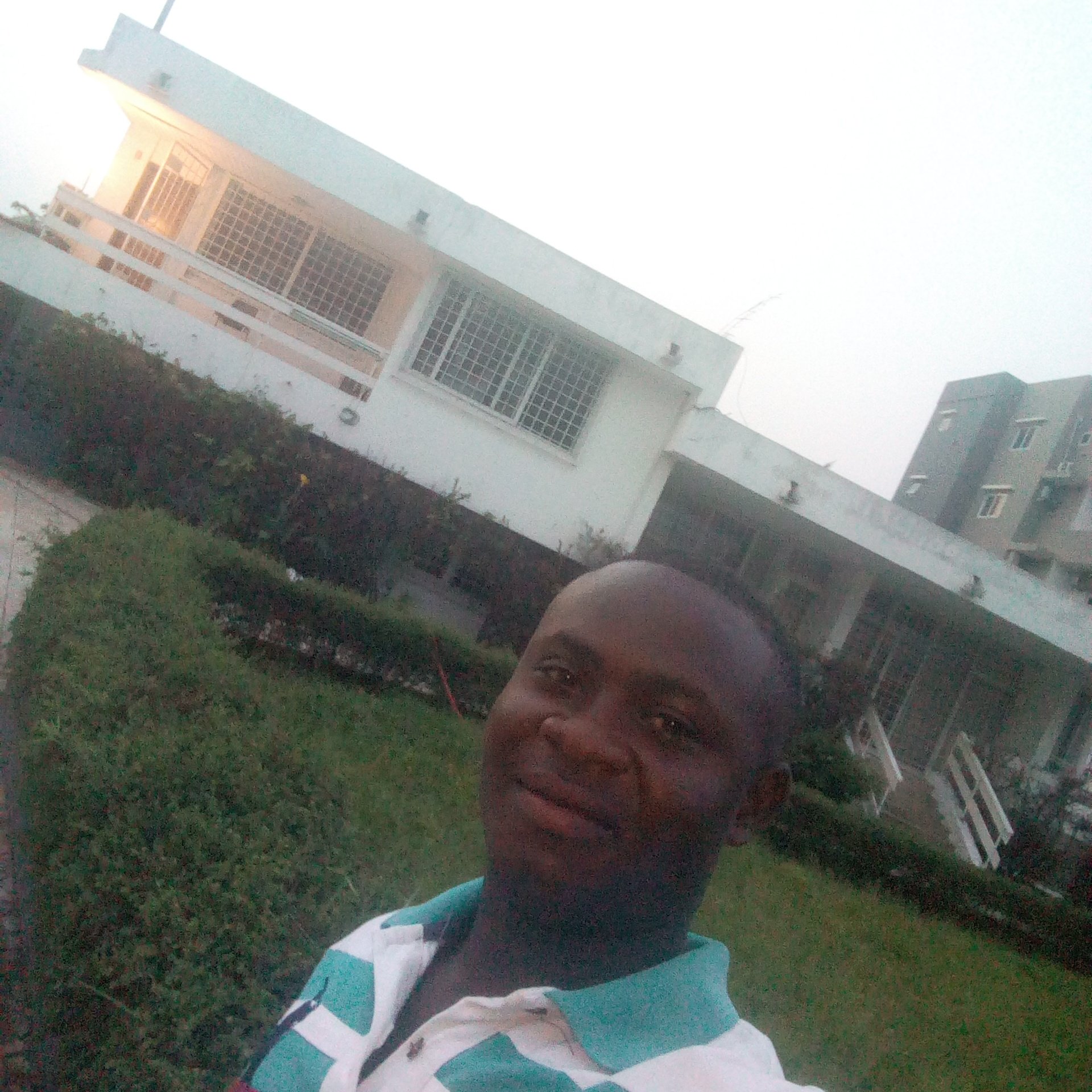 Pantaray3's profile picture. Sociable but principle