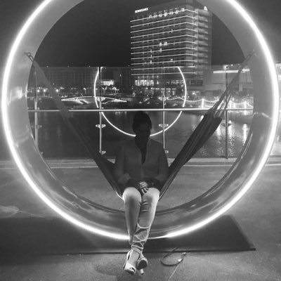 SeikerPeanut's profile picture. Patinando alrededor de mis ideas, me deslizo sonriente ante la vida siempre diseñando bajo las reglas de la naturaleza intelectual y el universo sensorial