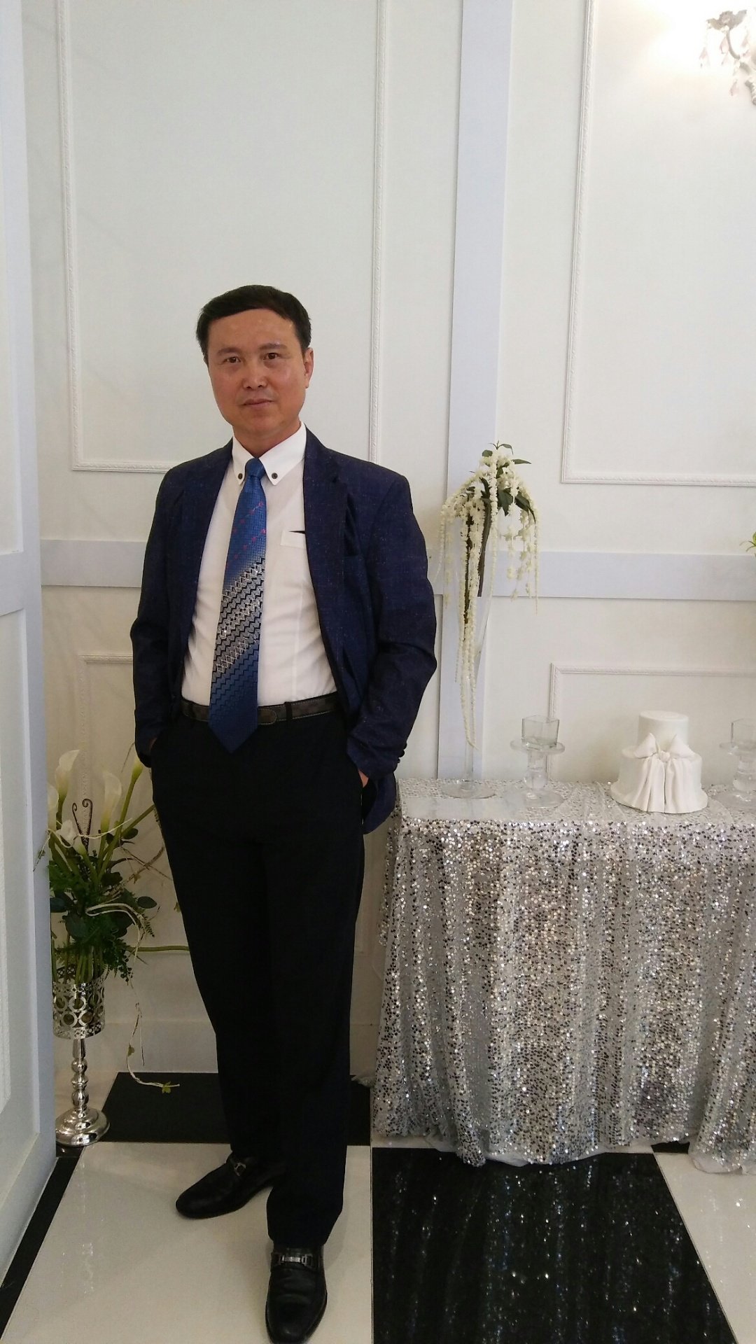 aeIGk8aXj7Hob2n's profile picture. 我是美国陆军的指挥官