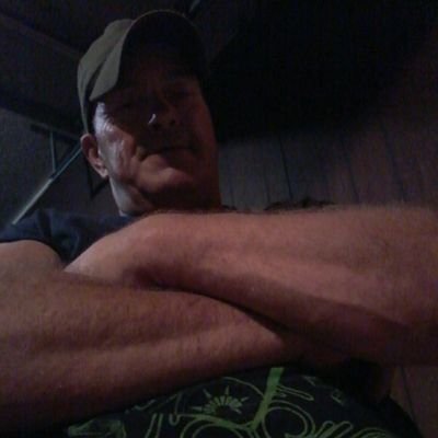 Im a truck driver. Who loves to sing. married to a Beautiful Woman Sissy Sue she is my World