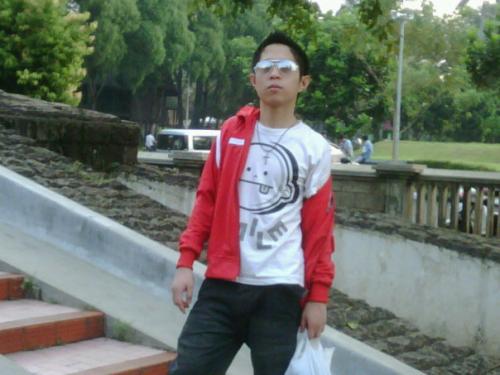 Yheseeas's profile picture. 