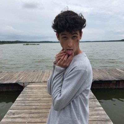 FKaszuby's profile picture. B