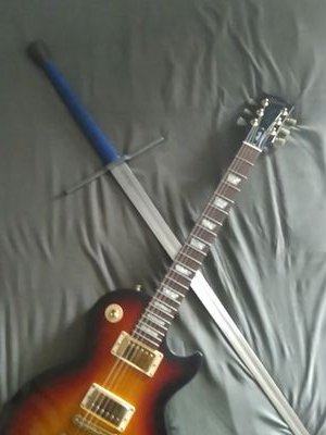 jafrkoey's profile picture. Vollzeitnerd, Gitarrist der überaus grandiosen Band Volcanogarden, (IG: volcano_garden), Neither Cis nor Straight, Metalhead, Pronouns: Any