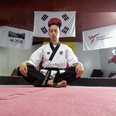 Deportista de Para-Taekwondo Poomsae P20, múltiple campeón nacional, futuro profesor de Taekwondo y futuro comunicador social
