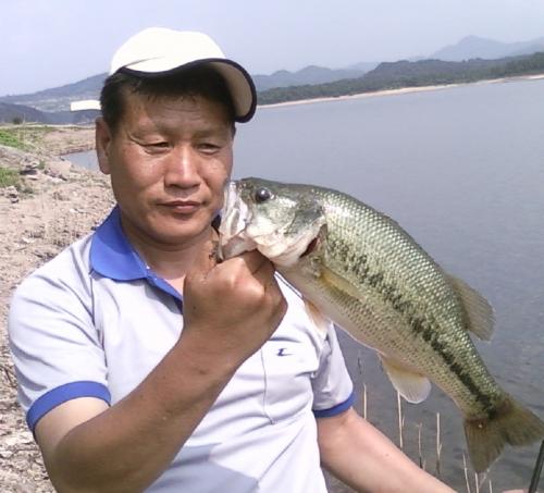 낙시동호회 활동중....자전거동호회 활동중..이상사회를 꿈꾸다....선팔주시면 맞팔바로 드립니다...
꿈이 있어 흘리는 땀 ..온몸으로 느끼고 ....