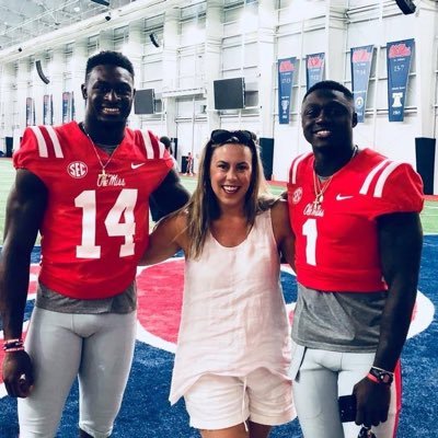 BaylorSays's profile picture. I have not one unshared opinion