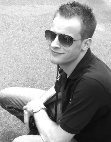 _tobiej_'s profile picture. In Network Marketing,u persevere or u perish.Quitting s d 1 sure way to fail.Surviving the 1st year establishes a new distributor with a good basis for success.