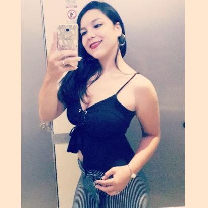 “Lo poco que tengo es tan poco que me hace feliz...”