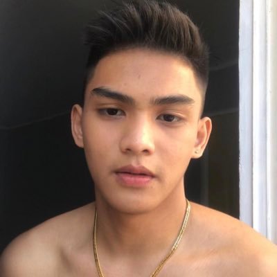 Neilyzzlmynizzl's profile picture. not me on my DP!