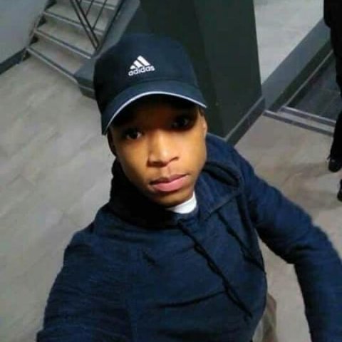 I’m an influencer. I work on campaigns. Your part time personal trainer . my account worth $6000. Real Madrid supporter. support children and adults with palsy