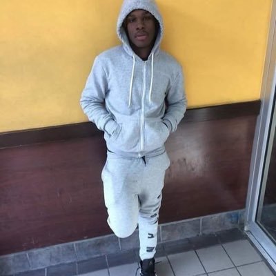 Young'n Wit A Dream Of Touch'n A Mill $ College Bound ,Slattttt🐍🦍🖤 Trust Level @ 0% 56hunnid ⭕️boy #icanttrustnobody