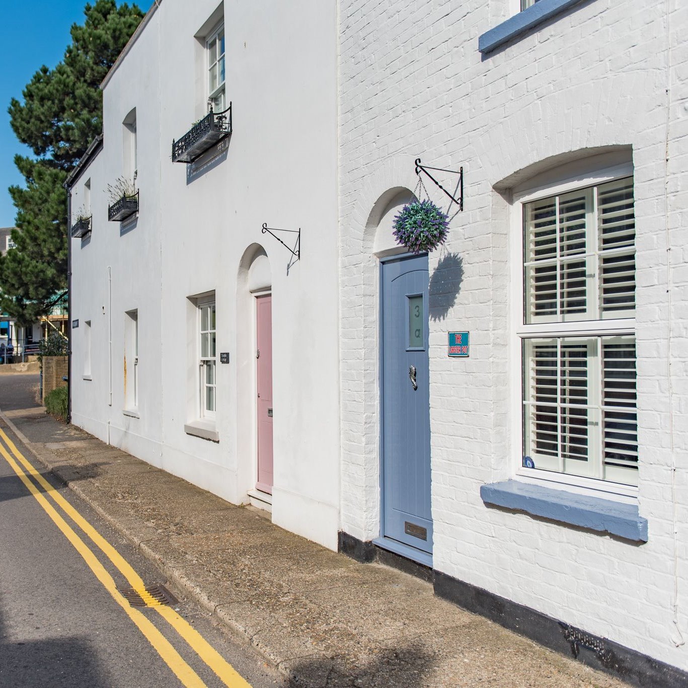 A fantastic fisherman's cottage in the heart of Whitstable, with a full modernised twist internally, very close to the town and beach and all Whitstable offers.