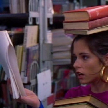 azalokos's profile picture. historical materialist girl