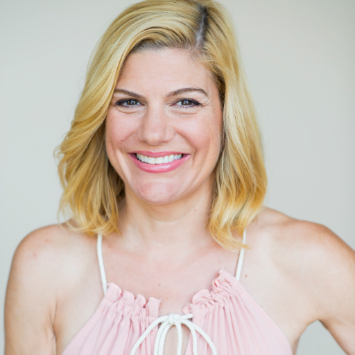 Wine Hospitality + Photography. Action Oriented. Storyteller. Lover of Football 🏈ana@anagibert.com . WSET 1 + 2 Certified.