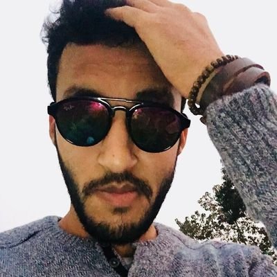 Sane 
bibliophile 
ambitious 
extremely extrovert 
love talking 
post graduate student!
Mumbai↔️Baroda
