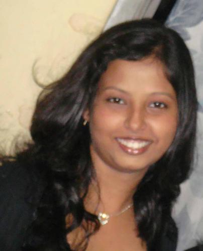 A banker,music freak,love reading n gossiping!!