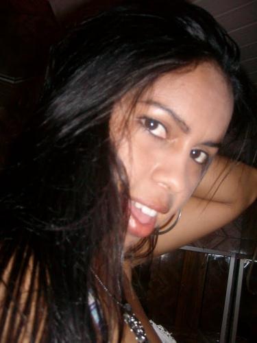Oi me chamo Simone, sou de Manaus AM e gostaria de conhecer muita gente bacana aqui no twitter.