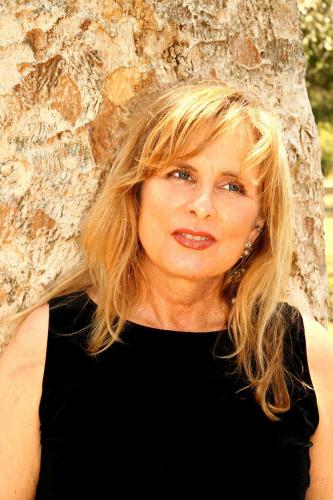 Cynthia Parrish is a Licensed Spiritual Practitioner (RScP) and is an accredited 
Visual Artist and a performing artist.