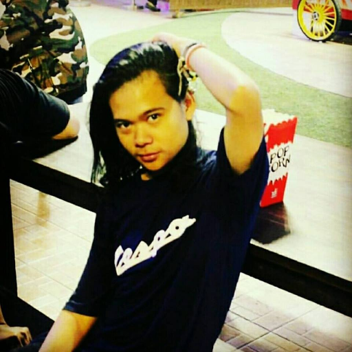 iren_squares's profile picture. 