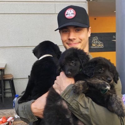 peksandjuice's profile picture. the Nashville Predators and...yeah that’s about it #SarosSquad