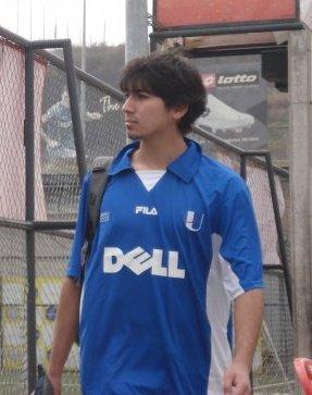 Fanático de la Universidad de Chile.