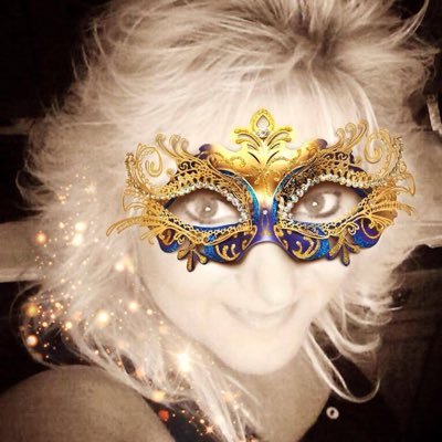 Children's author of the Sweet Maggie Magnolia series, Southern recipe hoarder. Obsessed with fairytales, storytellers, history & all things New Orleans ;)