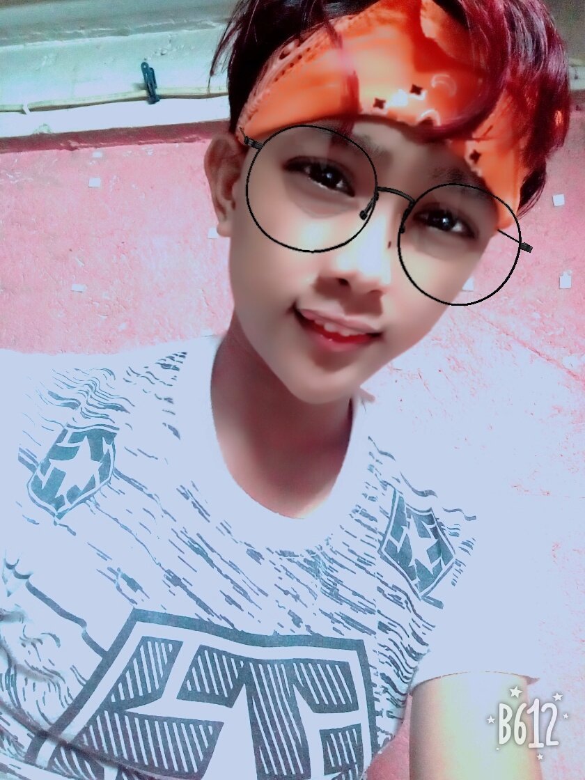 linohay's profile picture. Love your self before love the others.😉😉😉