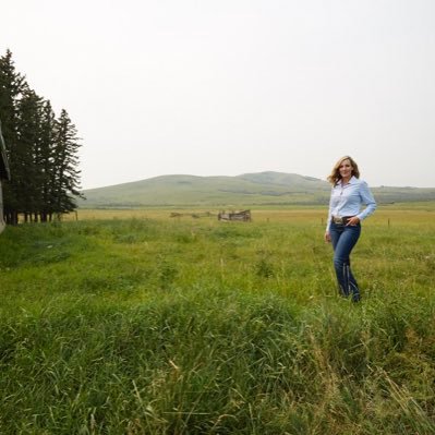 Consider myself a green collar worker. Love the land & the food it produces. Passionate about leading a healthy lifestyle. Join me on the Food Careers Podcast.