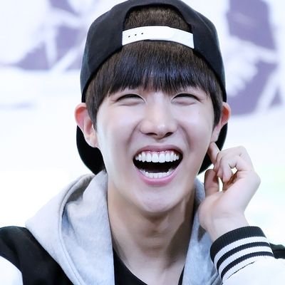 HOSEOK SONRÍE Y EL MUNDO BRILLA🌇 ♡aRMy♡💣WE ARE BULLETPROOF💣
🐶HOPE DAY🍞BANGTAN STYLE😎
ㅅ29-07-15,HI TOUCH!◈2! 3!◈Born Singer @BTS_twt KINGS👑 #BTS