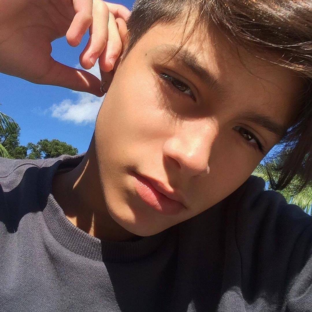 asrafahmad17's profile picture. 